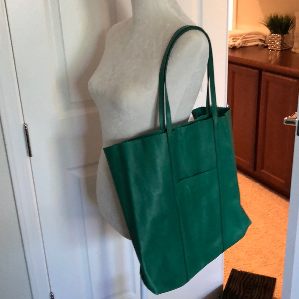 Banana Republic leather tote